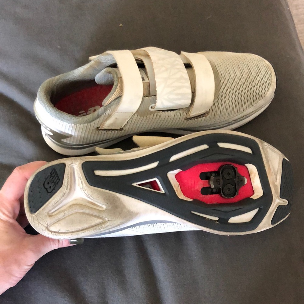 Size 7 New Balance Spin Shoes - Walkable